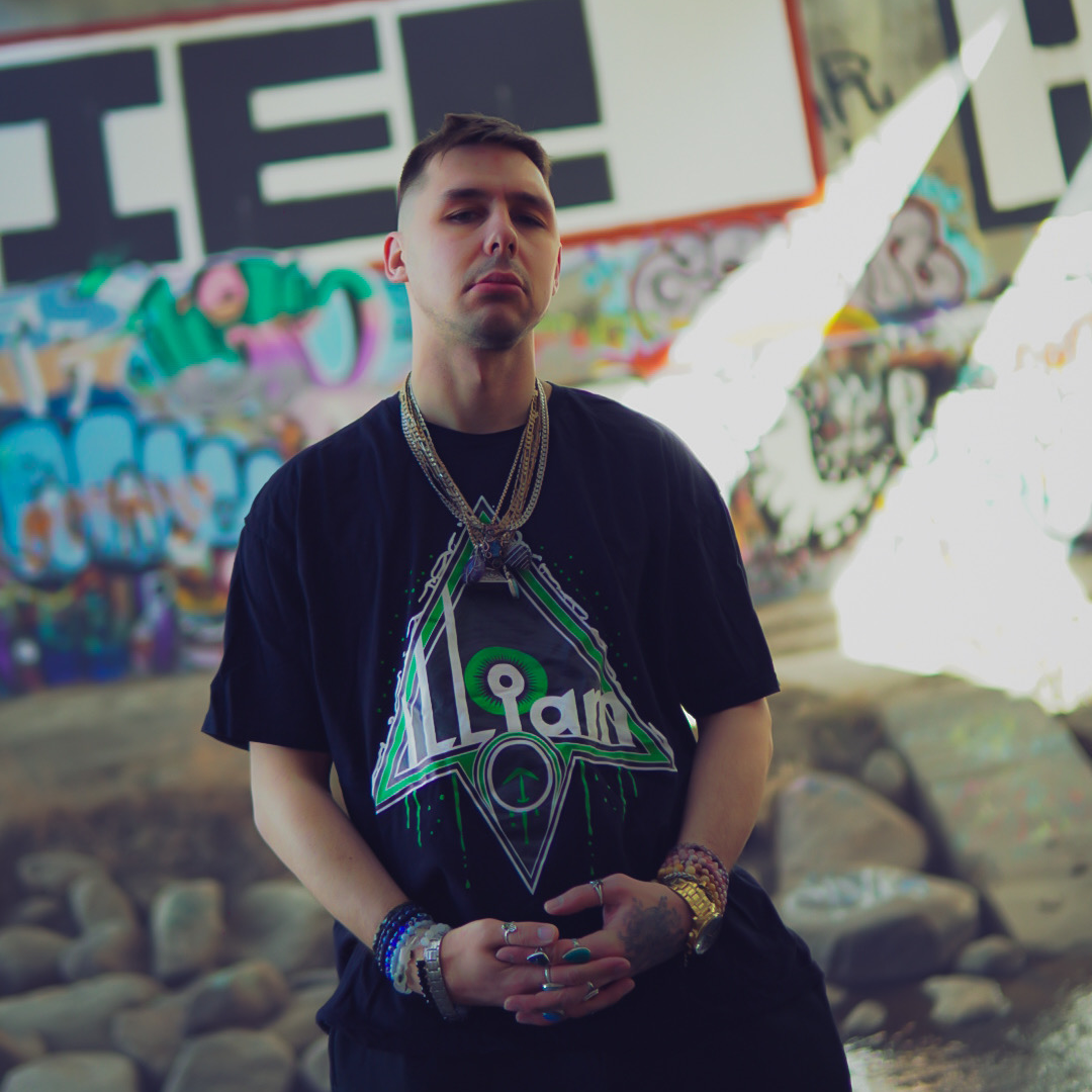 ILLiam Logo T-Shirt (Black)